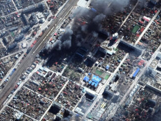 Maxar satellite imagery of burning buildings in Irpin, Ukraine on March 21, 2022. [Photo: Satellite image 2022 Maxar Technologies]