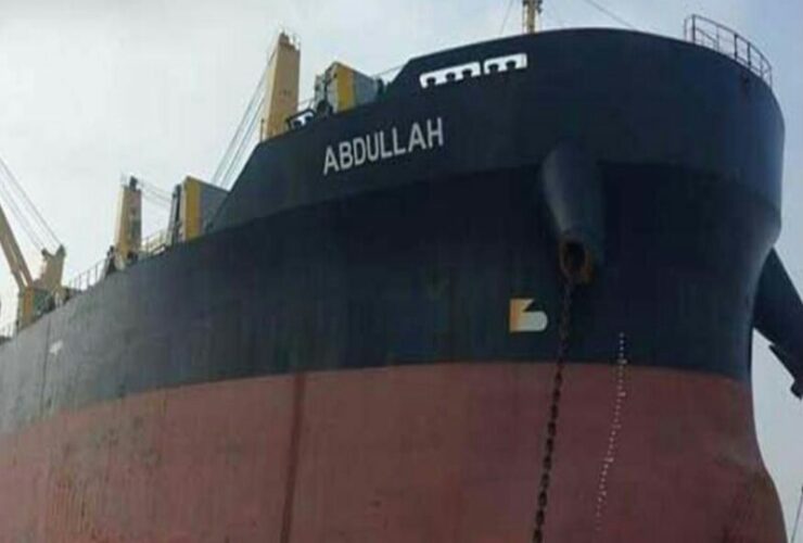 Somali pirates free hijacked Bangladesh ship