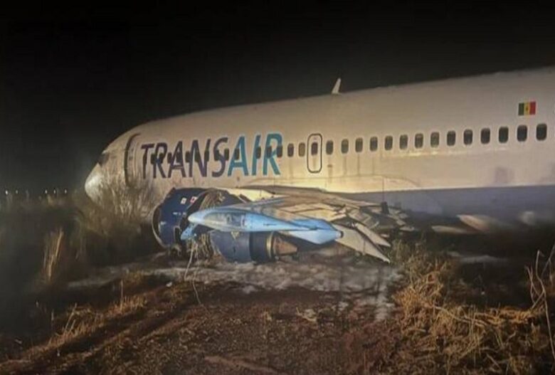 several people injured after plane skids off runway in Senegal airport