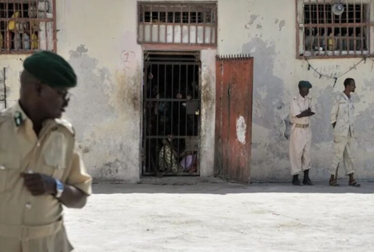 8 prisoners killed in Somalia jailbreak shootout