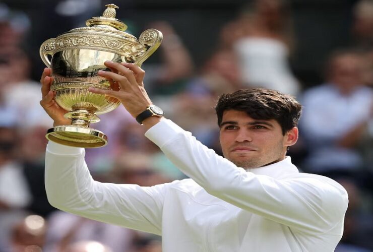 Carlos Alcaraz dominates Djokovic to defend Wimbledon title