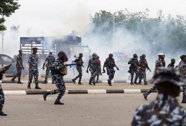 17 feared killed hundreds arrested others injured as Nigeria's hunger protest enters third day