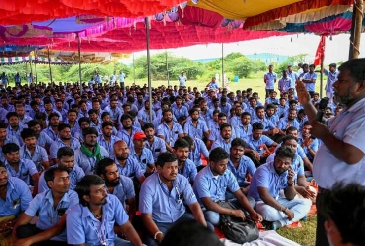 Indian police detain over 100 striking Samsung Electronics workers