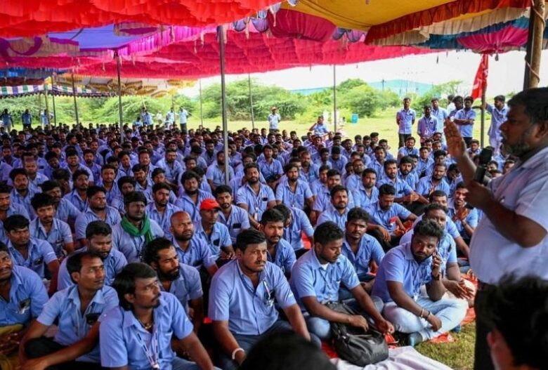 Indian police detain over 100 striking Samsung Electronics workers